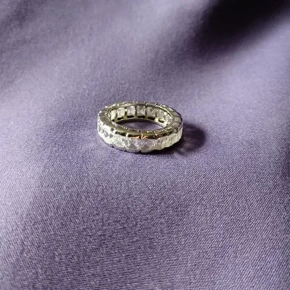 Swarovski Elements - Size 8 - Sterling Silver ring as pictured - Picture 3 of 6